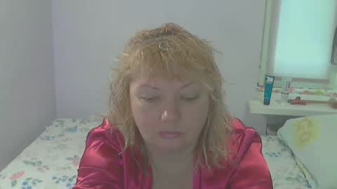Snapshot of queen_jane8 chatting on 05/12/26, 07:38 queen_jane8 online show from 05/12/26, 07:38