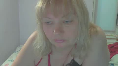 Snapshot of queen_jane8 chatting on 05/15/26, 01:51 queen_jane8 online show from 05/15/26, 01:51
