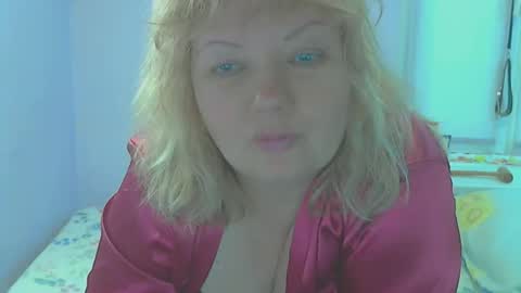 Snapshot of queen_jane8 chatting on 05/18/26, 10:21 queen_jane8 online show from 05/18/26, 10:21