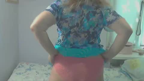 Snapshot of queen_jane8 chatting on 05/28/26, 09:06 queen_jane8 online show from 05/28/26, 09:06