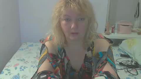 Snapshot of queen_jane8 chatting on 06/01/26, 05:03 queen_jane8 online show from 06/01/26, 05:03