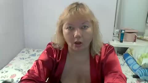 Snapshot of queen_jane8 chatting on 06/10/26, 02:16 queen_jane8 online show from 06/10/26, 02:16