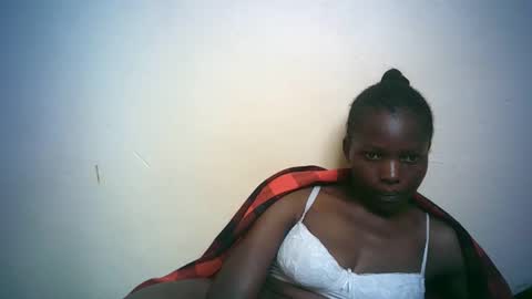 queen_joan online show from 02/19/25, 06:44