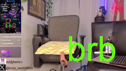 Snapshot of queen_kamil chatting on 03/05/25, 06:01 queen_kamil online show from 03/05/25, 06:01
