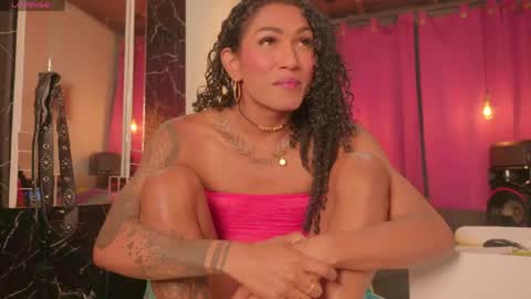 queen_kamil online show from 05/20/26, 07:03