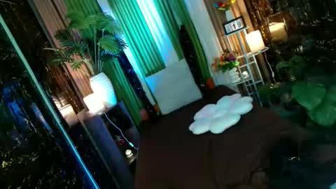 Kendal  online here from 6am-3pm philippine time online show from 10/19/25, 05:19