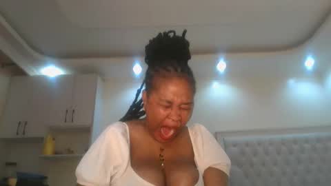 Queen kikih online show from 05/16/26, 12:29