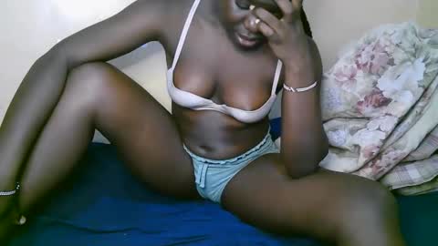 queen_latasha online show from 12/05/25, 08:38