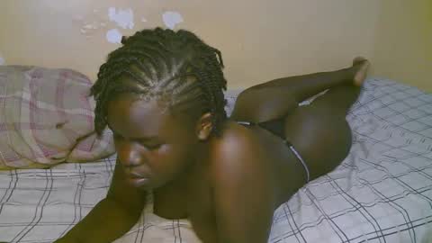 queen_latasha online show from 04/05/26, 04:15