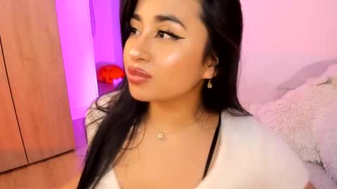 Snapshot of queen_liana chatting on 12/07/24, 08:55 Liana online show from 12/07/24, 08:55