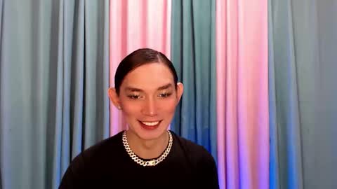 Queen Lucifer online show from 11/24/25, 09:09