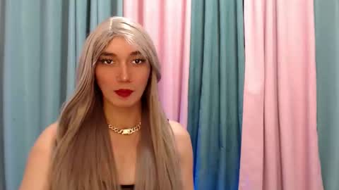 Queen Lucifer online show from 11/26/25, 10:27