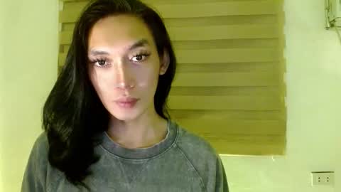 Queen Lucifer online show from 01/12/26, 06:24