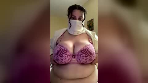 Snapshot of queen_ophelia chatting on 08/06/26, 03:14 queen_ophelia online show from 08/06/26, 03:14