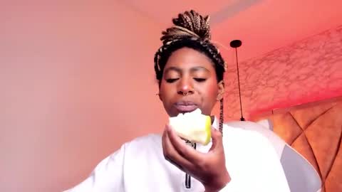   online show from 02/19/25, 04:22