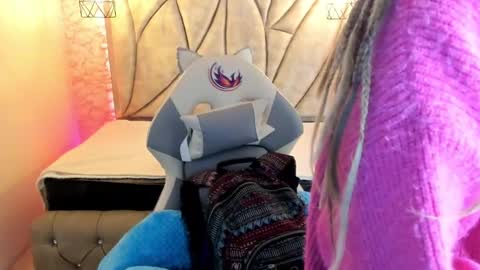   online show from 02/20/25, 12:04