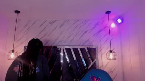   online show from 10/15/25, 11:21