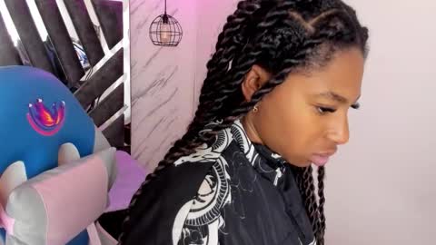   online show from 10/25/25, 12:13