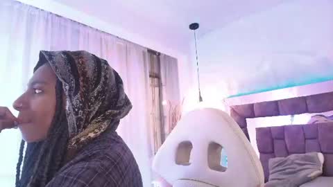   online show from 06/10/26, 12:04