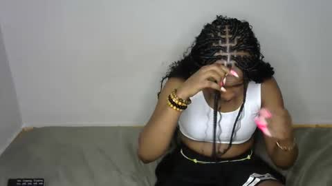 queen_polite online show from 11/27/25, 07:05