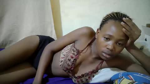 queen_slender online show from 04/29/26, 10:08