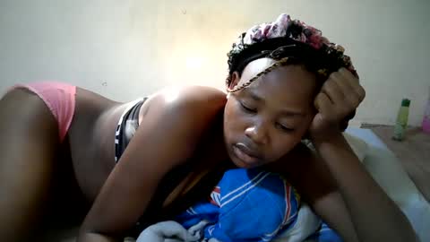 Snapshot of queen_slender chatting on 07/24/26, 12:03 queen_slender online show from 07/24/26, 12:03