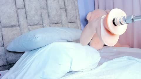 queen_yully online show from 04/05/26, 11:51