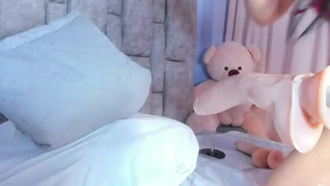 queen_yully online show from 04/16/26, 09:39