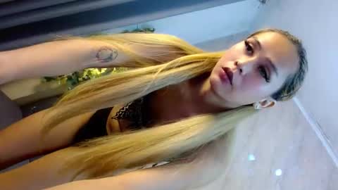 CALL ME YOUR QUEEN AIVY1 online show from 12/19/25, 11:01