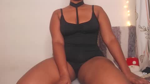 Ahlya  online show from 12/17/25, 01:22