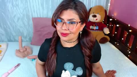 Queenamazon  online show from 10/27/25, 03:16