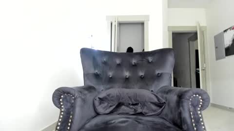 Queen Blaire online show from 10/09/25, 08:07