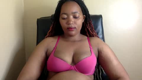 Queenbebony2 online show from 12/12/24, 07:30