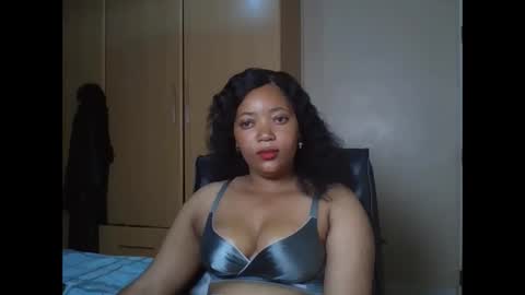 Snapshot of queenbebony2 chatting on 02/03/26, 02:32 Queenbebony2 online show from 02/03/26, 02:32