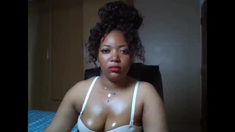 Queenbebony2 online show from 05/04/26, 05:25