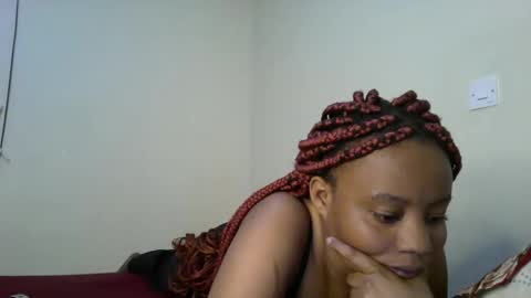 Snapshot of queenbeiby05 chatting on 12/04/25, 07:11 queen online show from 12/04/25, 07:11