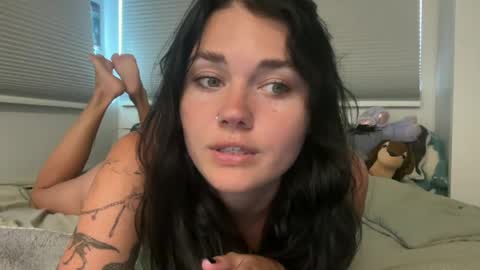 Snapshot of queencassidyy chatting on 07/14/26, 11:21 Cassidy online show from 07/14/26, 11:21