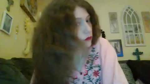 queencrimsonlvx online show from 04/20/26, 01:19