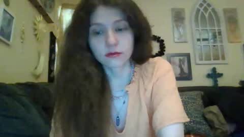 queencrimsonlvx online show from 04/23/26, 09:19