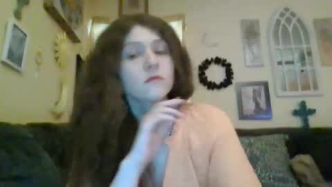 queencrimsonlvx online show from 04/23/26, 12:51