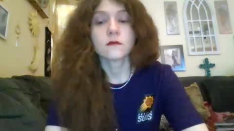 Snapshot of queencrimsonlvx chatting on 05/06/26, 08:58 queencrimsonlvx online show from 05/06/26, 08:58