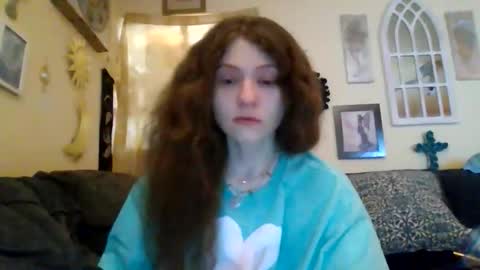 Snapshot of queencrimsonlvx chatting on 06/03/26, 02:14 queencrimsonlvx online show from 06/03/26, 02:14