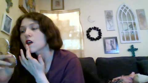 Snapshot of queencrimsonlvx chatting on 06/12/26, 09:41 queencrimsonlvx online show from 06/12/26, 09:41