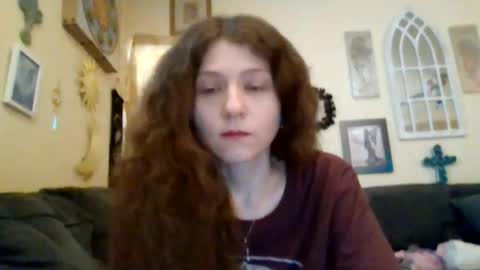Snapshot of queencrimsonlvx chatting on 06/13/26, 12:19 queencrimsonlvx online show from 06/13/26, 12:19