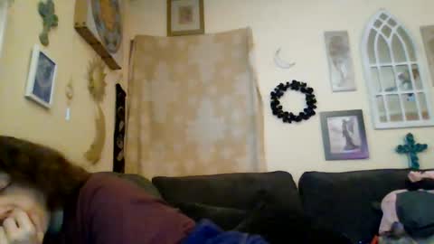 Snapshot of queencrimsonlvx chatting on 06/13/26, 07:12 queencrimsonlvx online show from 06/13/26, 07:12