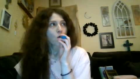 Snapshot of queencrimsonlvx chatting on 07/07/26, 12:09 queencrimsonlvx online show from 07/07/26, 12:09