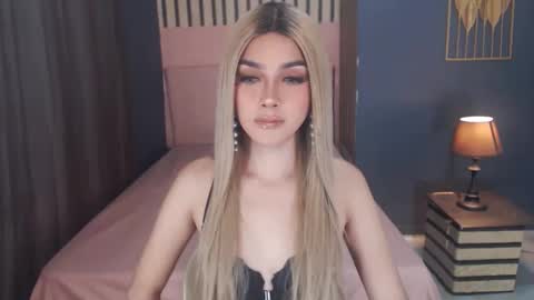 queenemeraldts online show from 02/28/25, 01:47