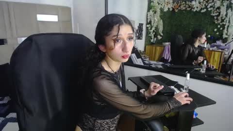 QUEENJEENN online show from 01/04/25, 06:51