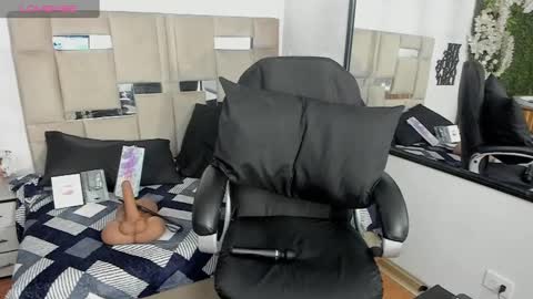 QUEENJEENN online show from 01/08/25, 01:31