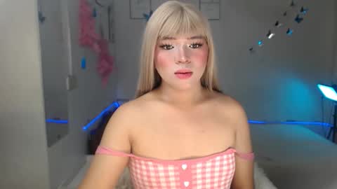 Snapshot of queenkelesey chatting on 10/19/25, 03:12 kelesey online show from 10/19/25, 03:12